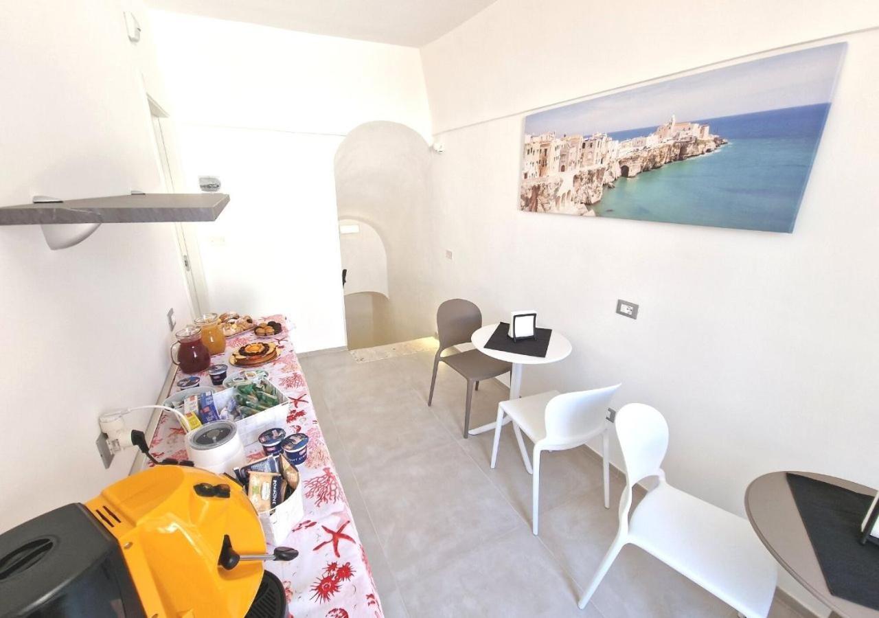 B&B Tra Le Vie Del Borgo Vieste Bagian luar foto