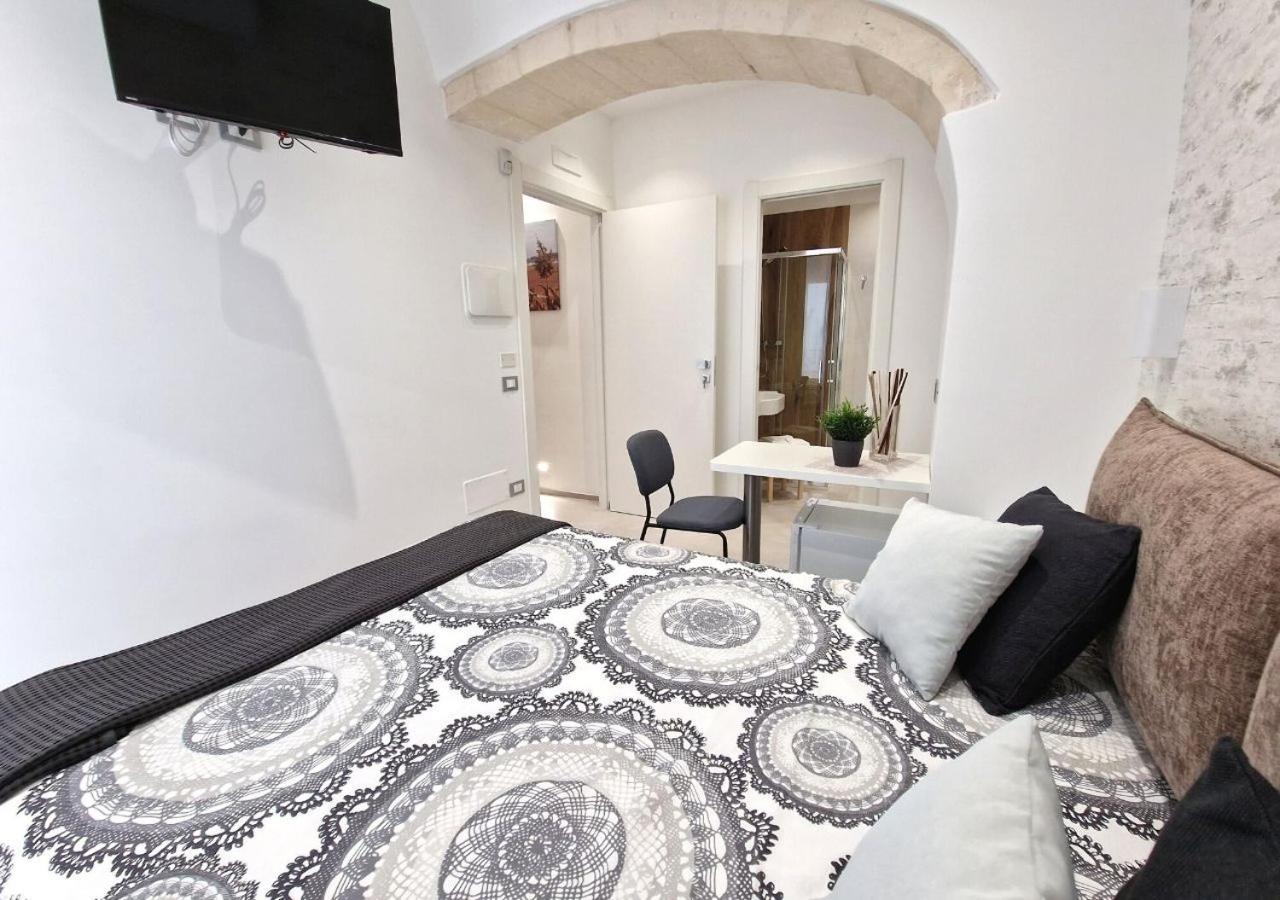 B&B Tra Le Vie Del Borgo Vieste Bagian luar foto