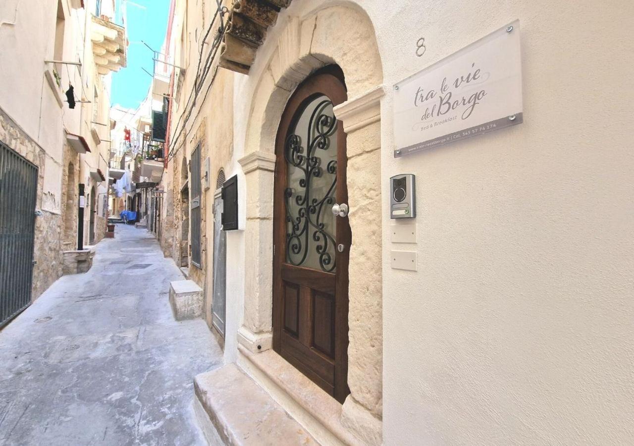 B&B Tra Le Vie Del Borgo Vieste Bagian luar foto